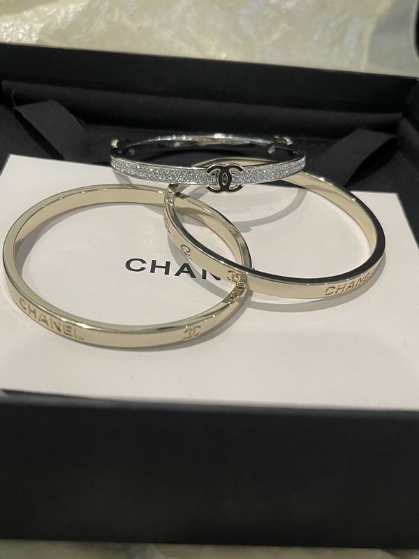 Chanel Bracelet 04yxs63